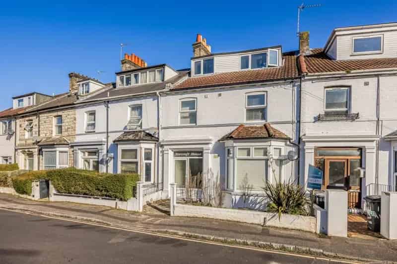 6 Bedroom Flat For Sale Bournemouth Town Centre Investment Opportunity