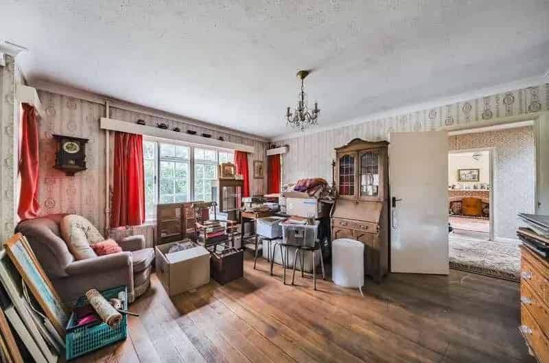 4 Bed House for Sale - Hook Heath, Woking