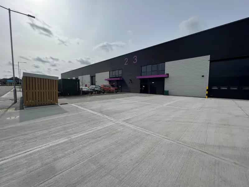Industrial Warehouse Unit For Rent in Southend Airport Business Park