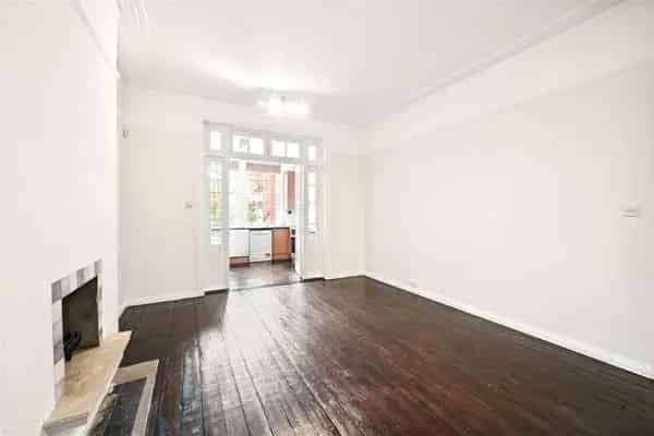 One Bedroom Flat Bedford Park Ground Floor Investment First Time Buyers