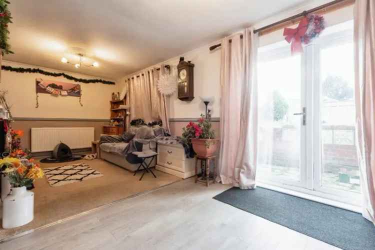3 Bed House Broadwater Crescent Stevenage Near Train Station