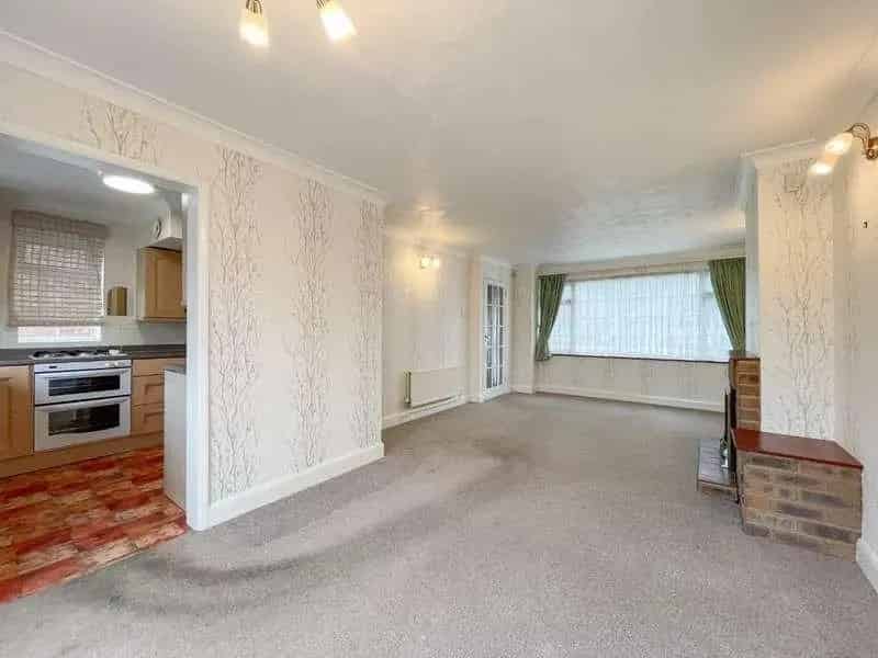 3 Bed House for Sale Near Amenities and Transport