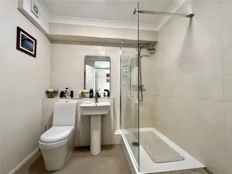 2 Bedroom Apartment Branksome Park Poole Near Beach Garage Parking