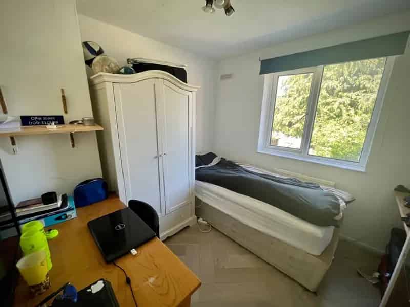 Furnished Single Room near University of Hertfordshire