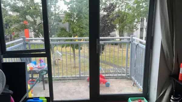 2 Bed Second Floor Flat with Balcony and Parking