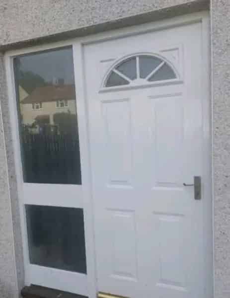 Lovely Large 2-Bedroom House with Garage and Gardens Near Shops and Schools