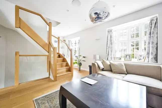 3 Bed House for Sale in Kenway Village London SW5