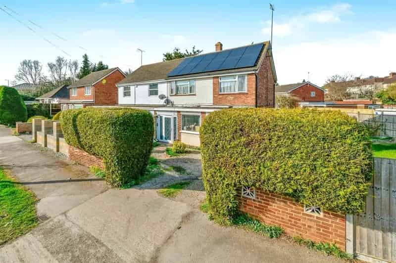 Four Bedroom Family Home Near Hitchin Town Centre