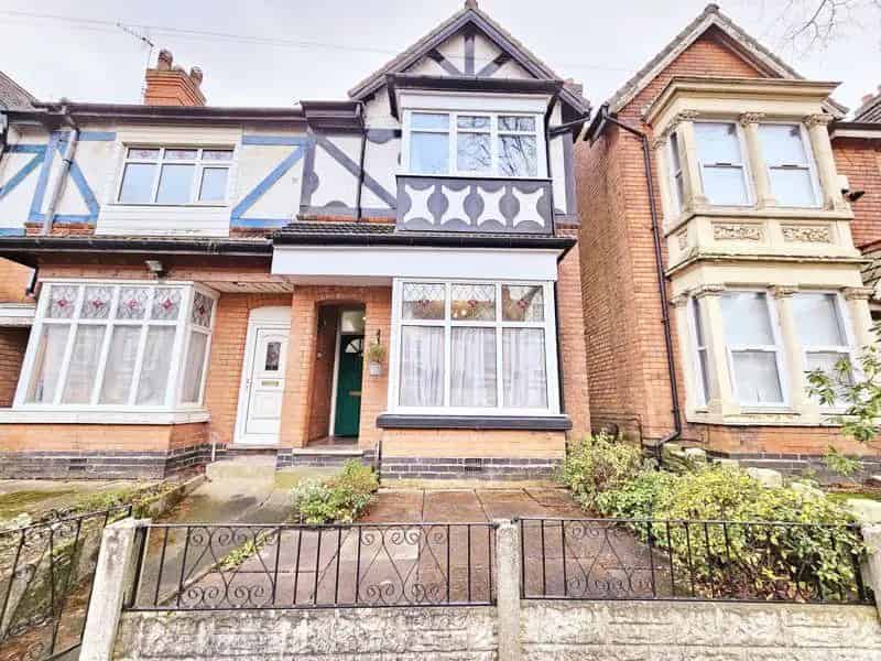 3 Bedroom End Terrace House for Sale No Upward Chain