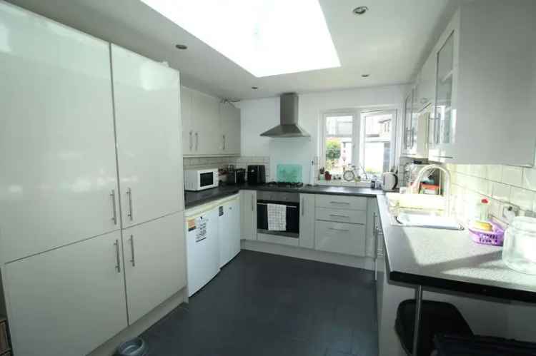 4 Bedroom Semi Detached House Birmingham