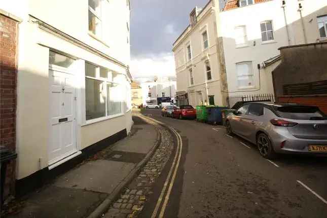 2 3 Bedroom House to Rent Clifton Bristol