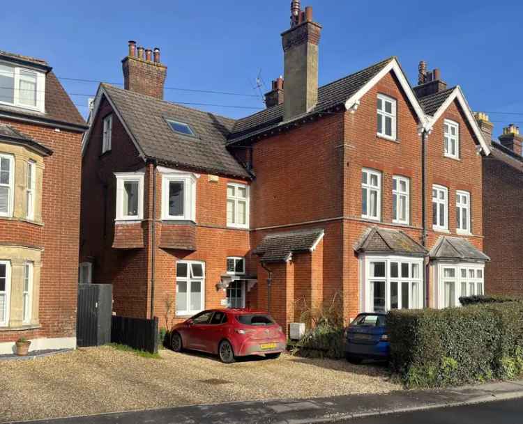 5 Bedroom Townhouse for Sale in Salisbury City Centre