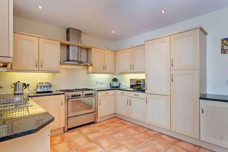 3 Bedroom Townhouse For Sale Near York City Centre