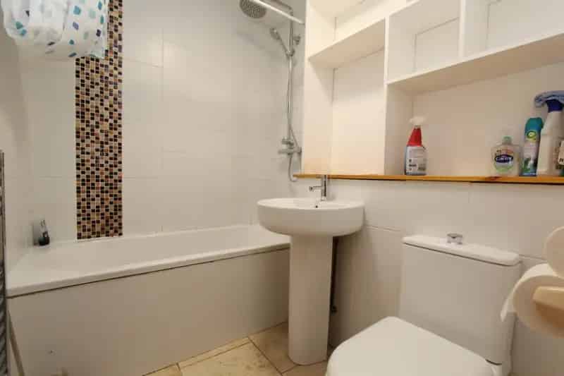 1 Bedroom Flat To Rent Available July 15 2025