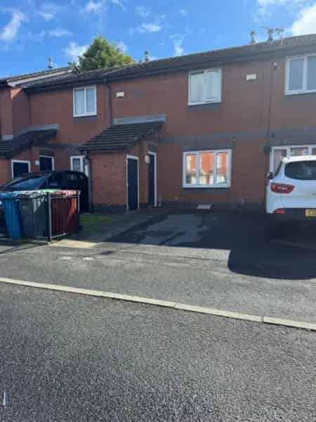 Manchester Home Swap 3-Bedroom Pet-Friendly House