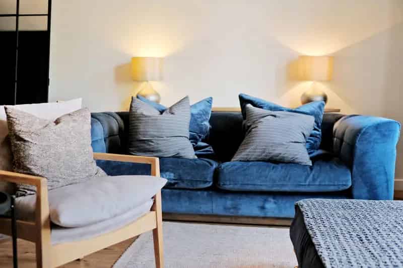 Executive 2-Bed Ground Floor Apartment with Parking