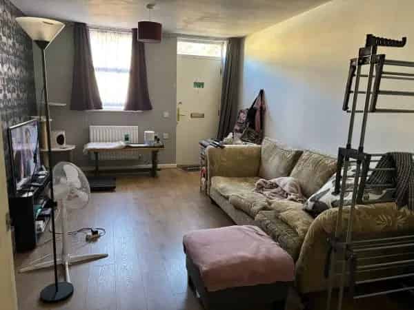 Ground Floor One Bed Flat Open Plan Living Room and Kitchen