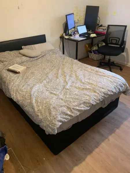 Flat For Rent in Southend-on-Sea, England