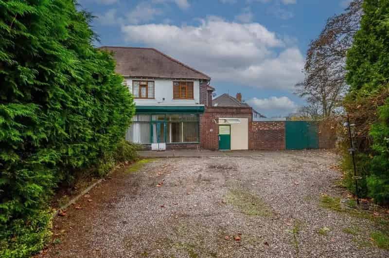 3 Bed Semi-Detached House Delves Green Road Walsall CASH BUYERS ONLY