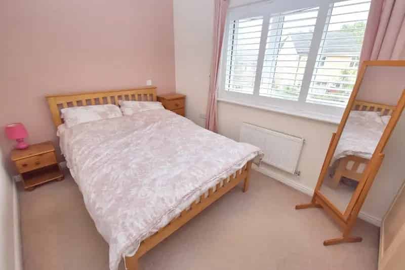 Charming Mid-Town House Near Leeds City Centre