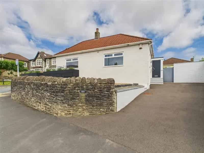 3 Bedroom Detached Bungalow For Sale