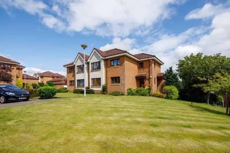 2 Bedroom Apartment for Sale