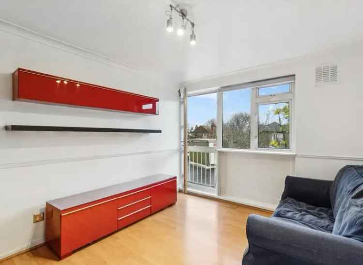 Refurbished One Bedroom Flat near Acton Town Station
