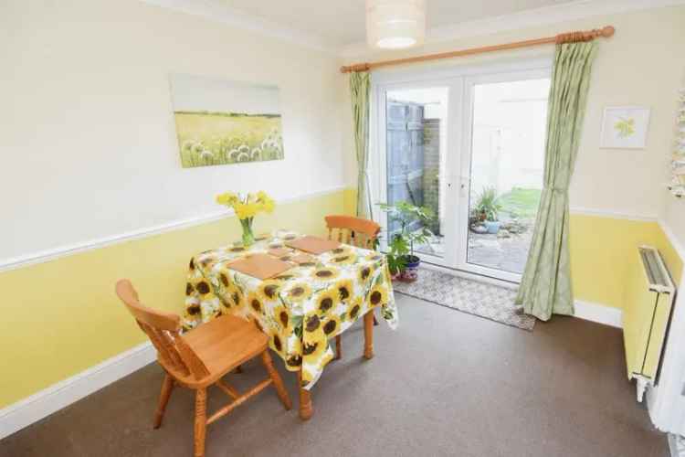 3 Bed House with Garage and Garden