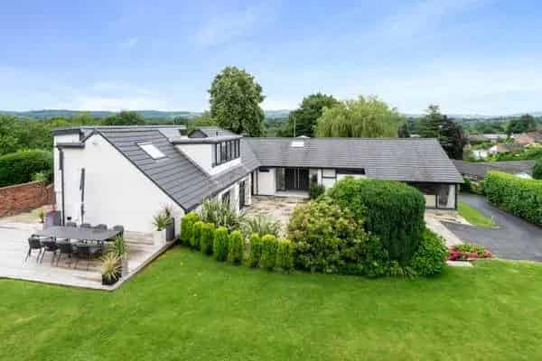Willowmead Drive, Prestbury, Macclesfield, Cheshire, SK10 4BU | Property for sale | Savills