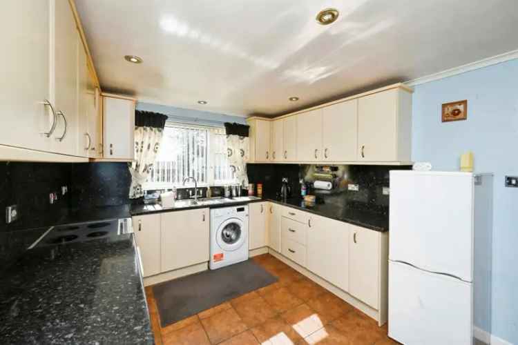 3 Bed Detached Bungalow with Stunning Field Views