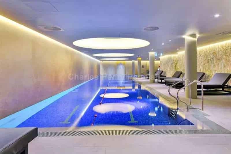 2 Bed Flat for Sale in Docklands with River Views and Parking