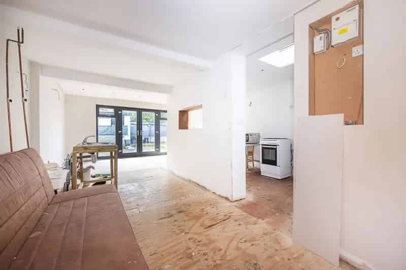 3 Bedroom Victorian End Terrace House For Sale