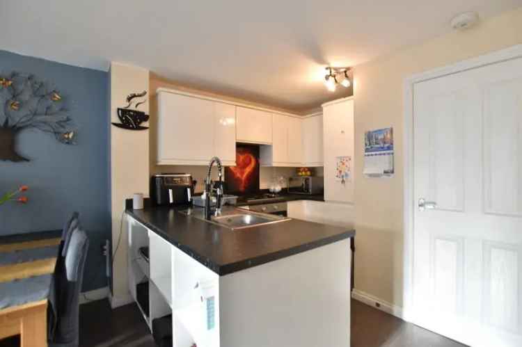 3 Bedroom Semi Detached House Bidford on Avon