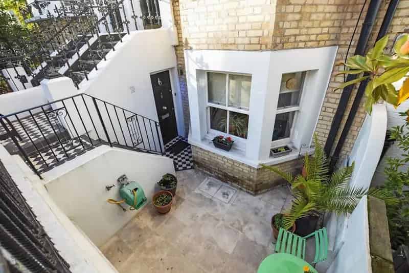 2 Bedroom Flat House to Rent in West Chelsea
