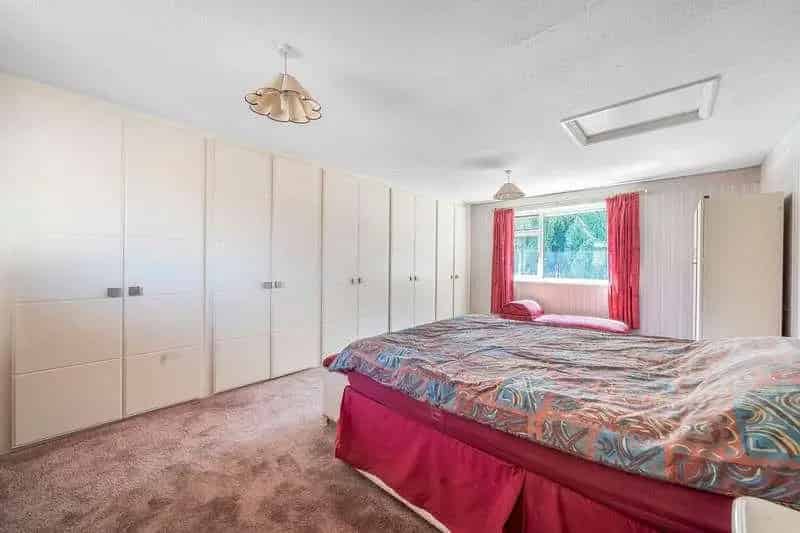 4 Bed House For Sale Needs Modernisation