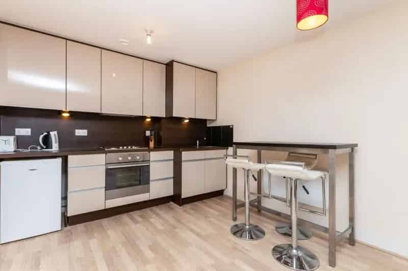 1 Bedroom Apartment for Sale in Basingstoke Skyline Plaza