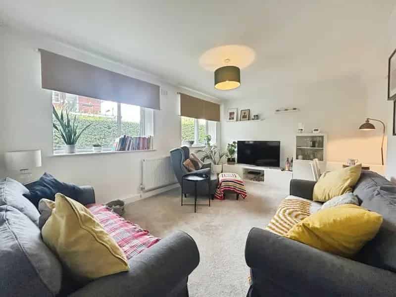 2 Bedroom Flat for Sale Salford Greater Manchester
