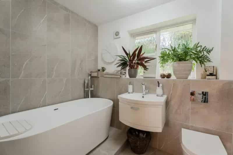 4 Bed Detached House for Sale