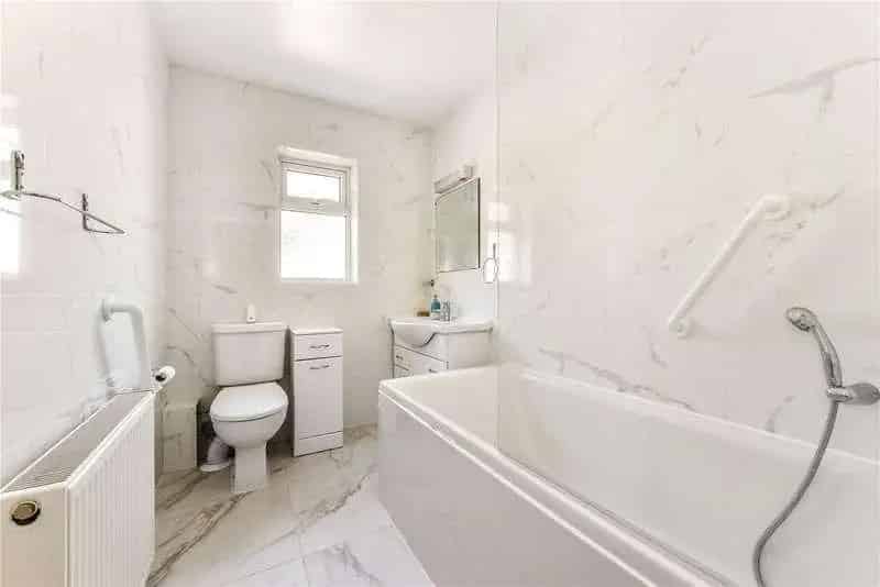 3 Bed House For Sale Needs Updating