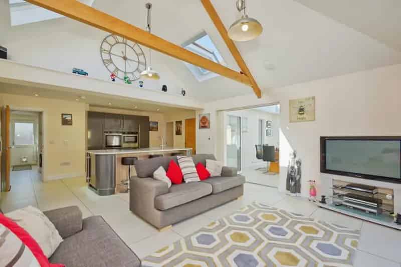 Detached Chalet Bungalow with Annexe and Stunning Views