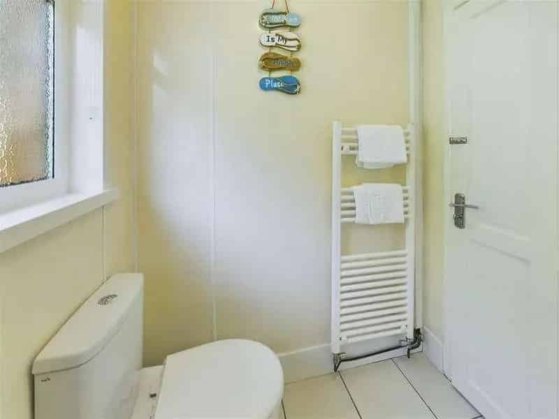 2 Bed Castle View Lodge with Park Amenities For Sale