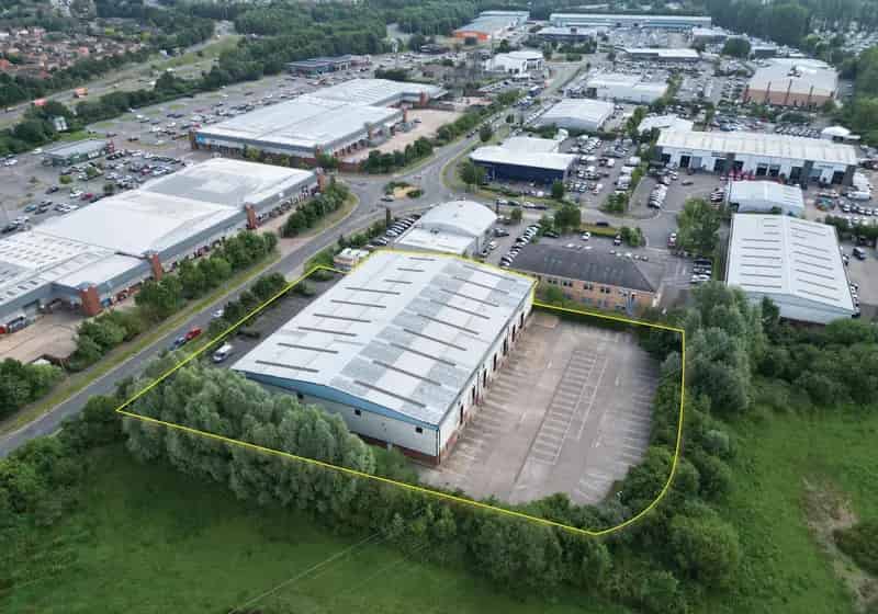 Refurbished Warehouse To Let Near M1 Northampton