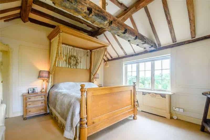 6 Bed 18th Century House For Sale