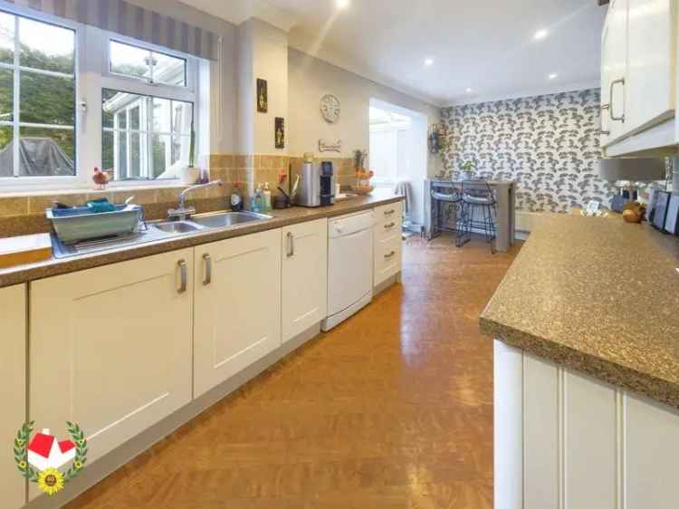 3 Bedroom Detached House for Sale Quedgeley