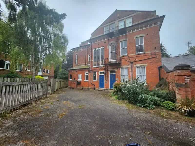 2 Bedroom Flat for Sale Nottingham Mapperley Park