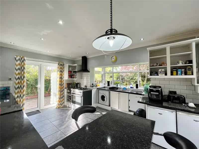 Three Double Bedroom Detached Bungalow Macclesfield