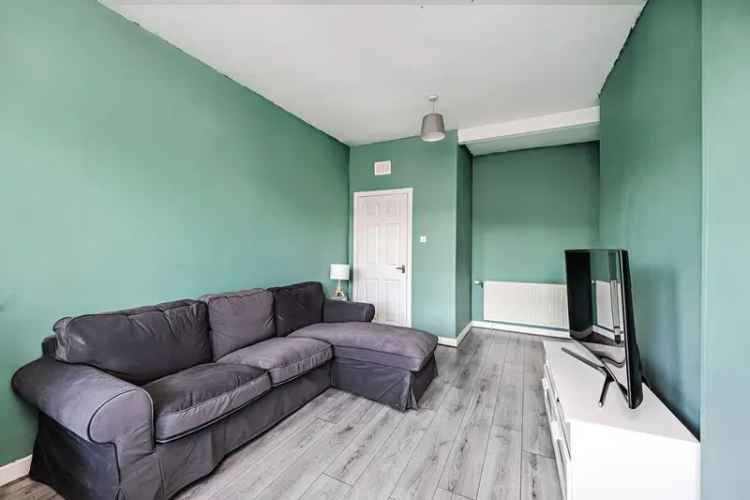 2 bedroom flat for sale