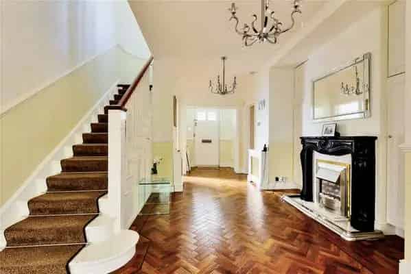 Five Bedroom Family Home Over 3500 Sq Ft Stevens Lane Claygate