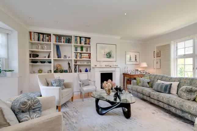 Semi-Detached House for Sale in Northway London NW11