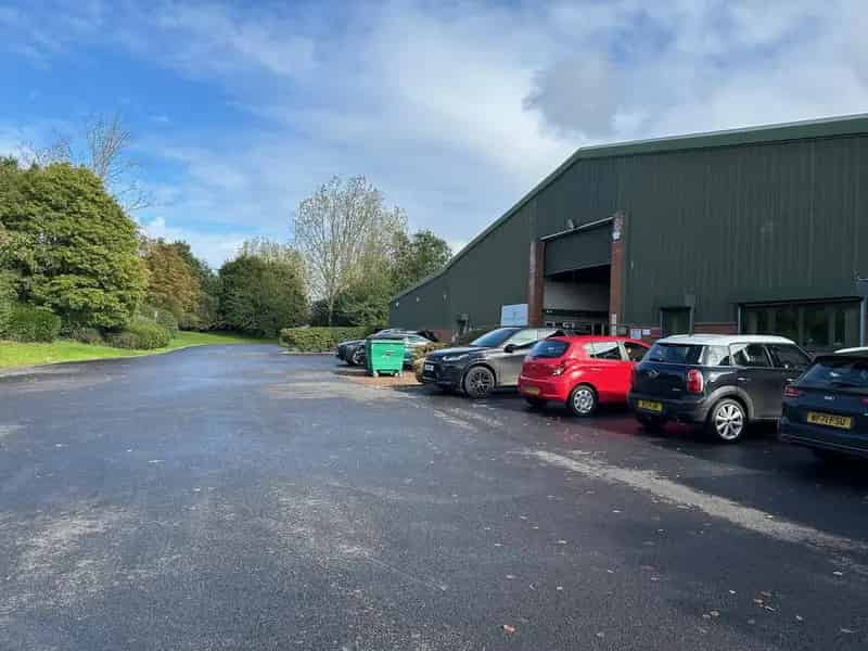 Industrial Unit For Lease Bracknell Windsor 475m x 490m